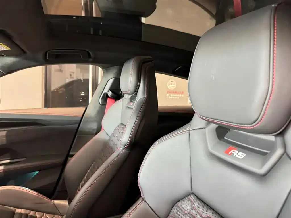 Audi RS e-tron GT 2024 из CN, фото 8