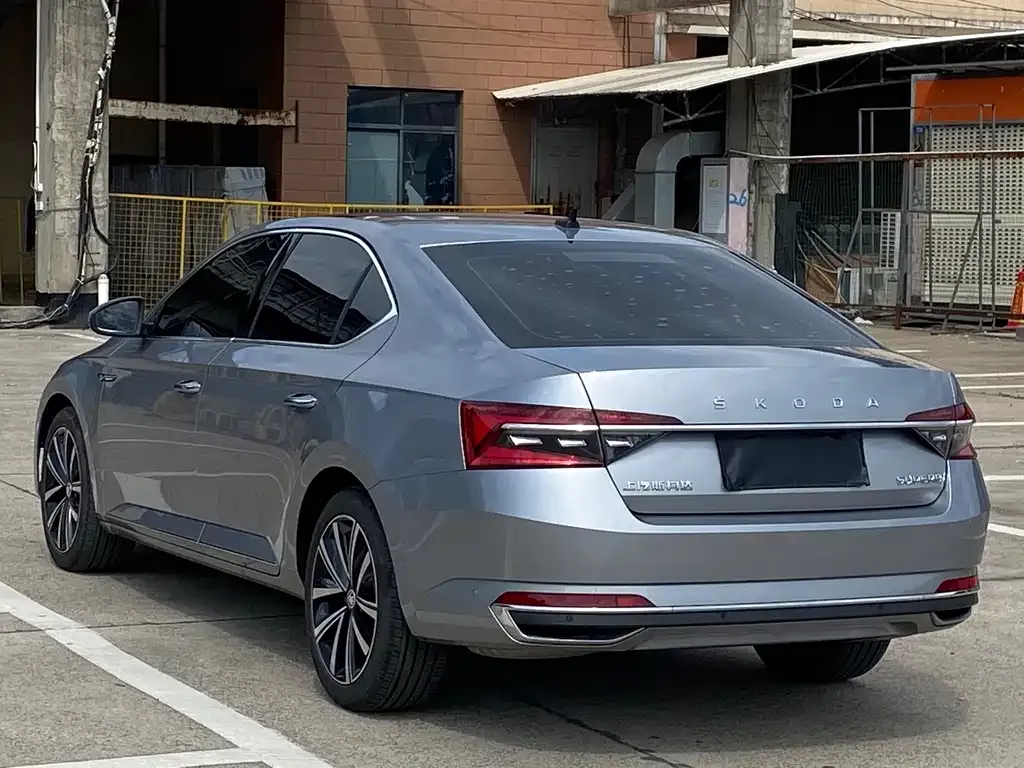 Skoda Superb 2024 из CN, фото 6