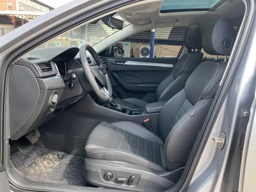 Skoda Superb 2024 из CN, фото 4