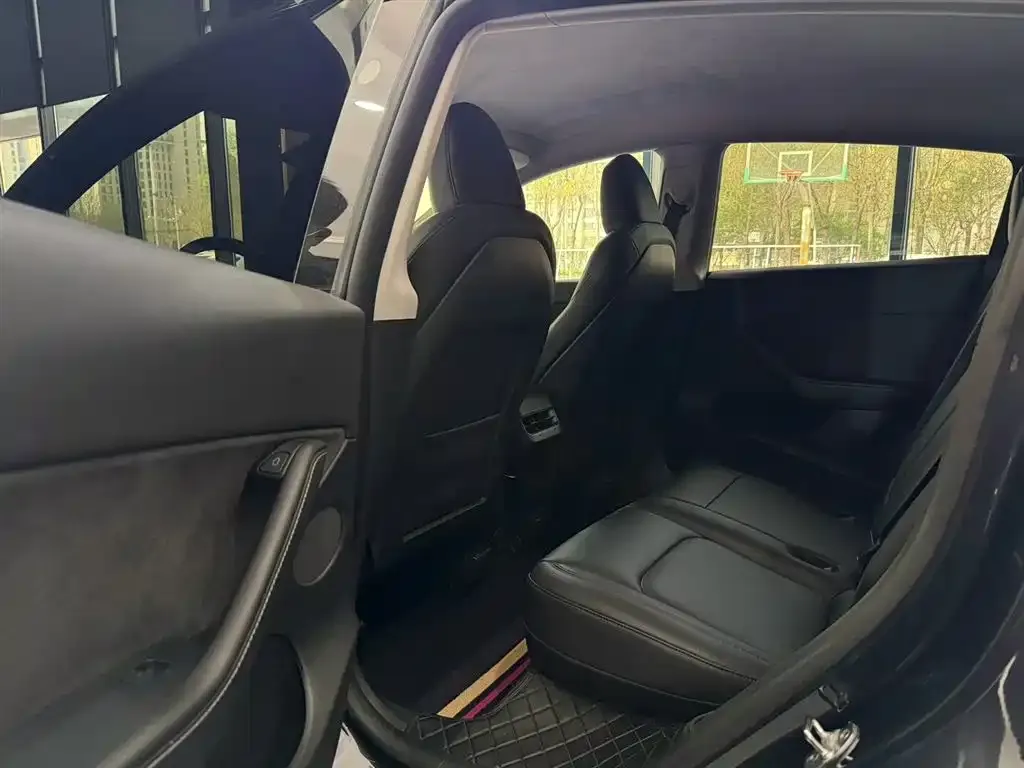 Tesla Model Y 2024 из CN, фото 2