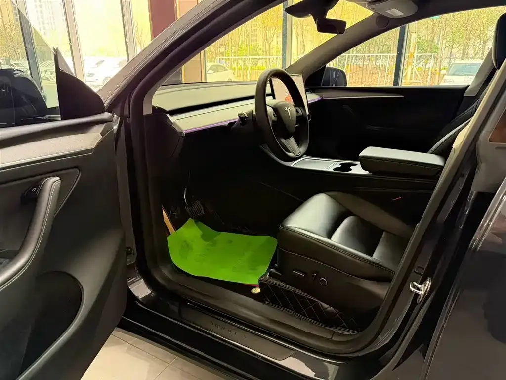 Tesla Model Y 2024 из CN, фото 4