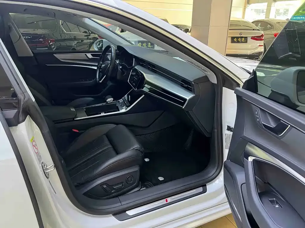 Audi A7 2021 из CN, фото 9