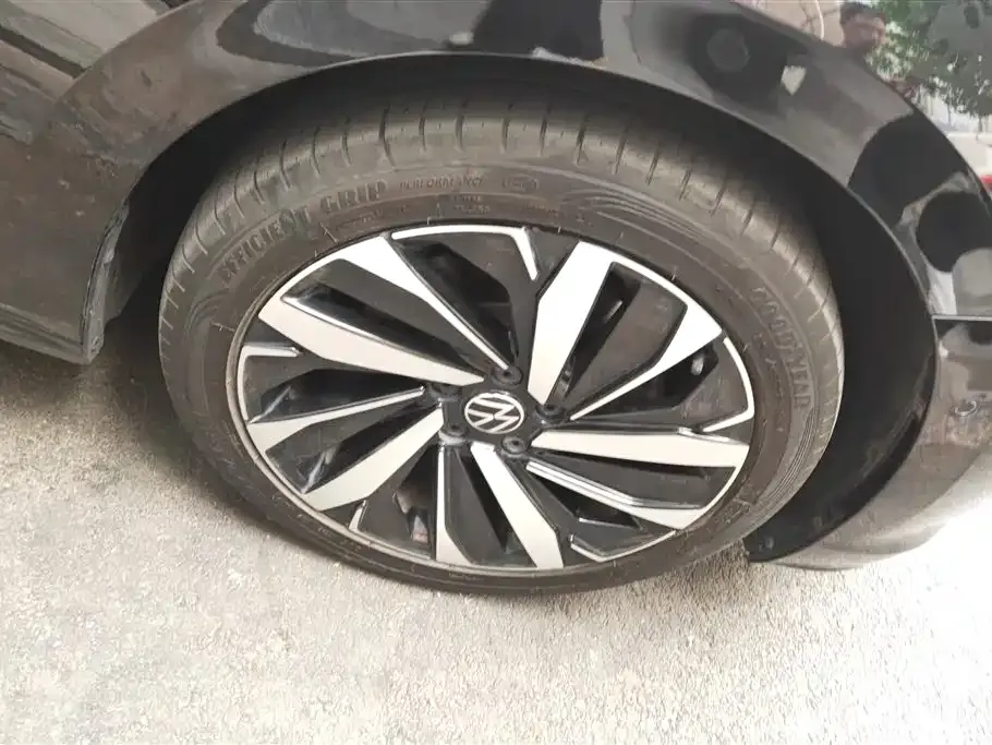 Volkswagen Passat — фото 3
