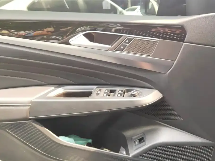 Volkswagen Passat — фото 2
