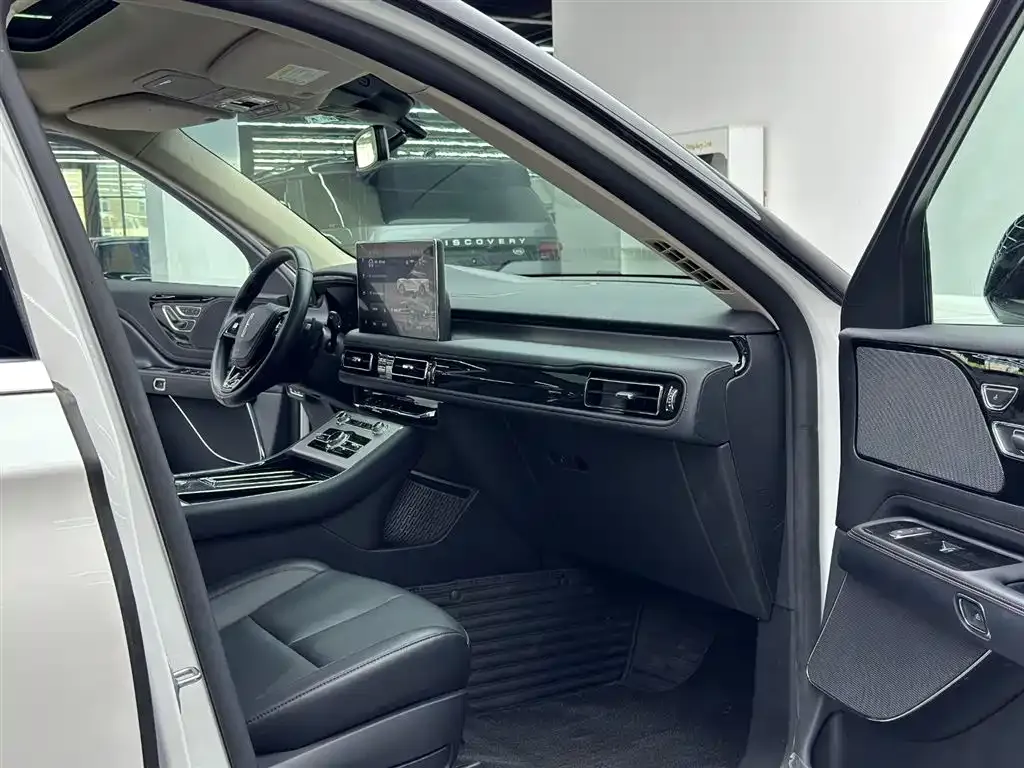 Lincoln Aviator 2023 из CN, фото 9