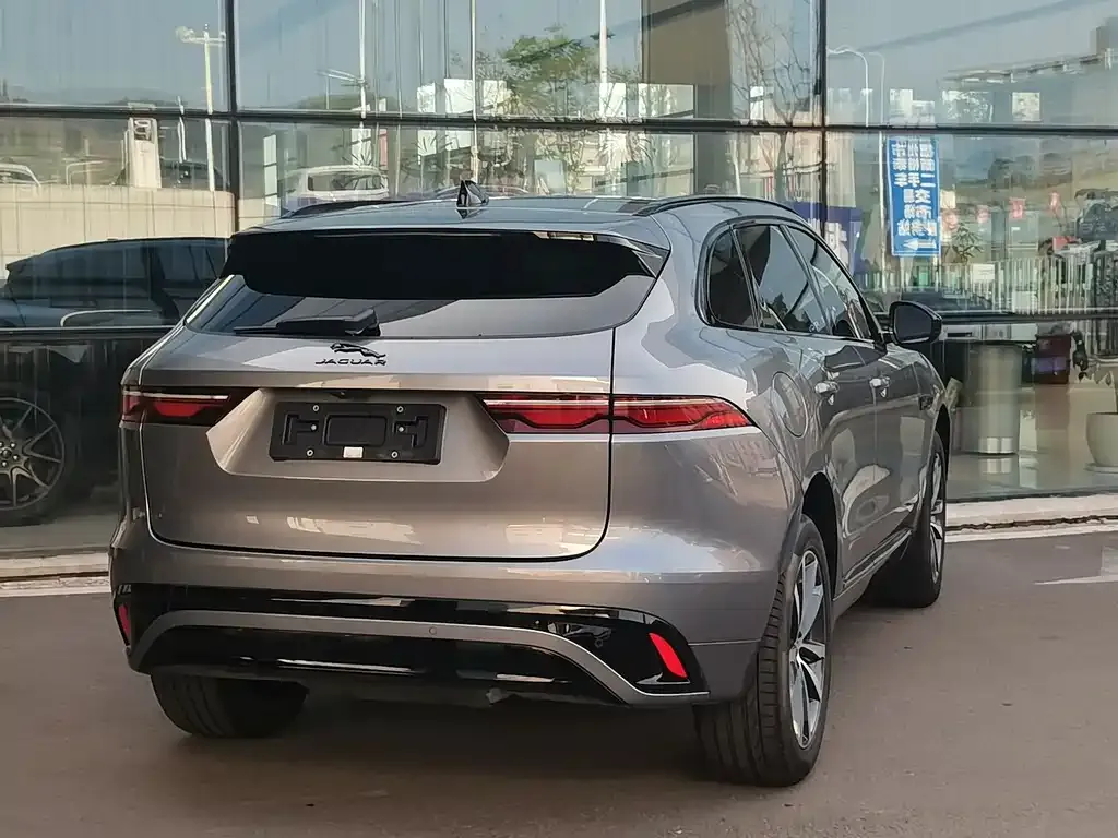 Jaguar F-PACE 2023 из CN, фото 8