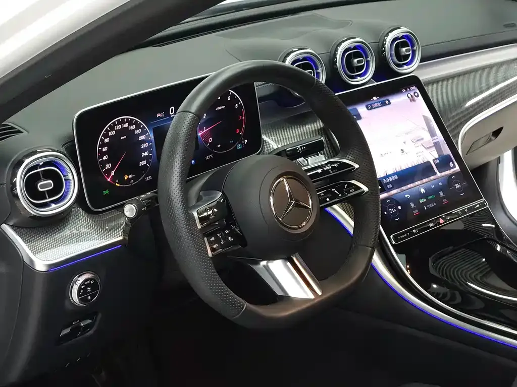 Mercedes-Benz C-Class — фото 10