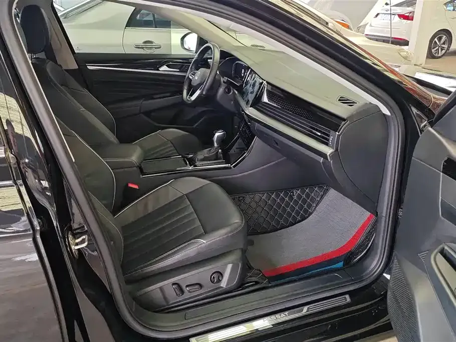 Volkswagen Passat — фото 10