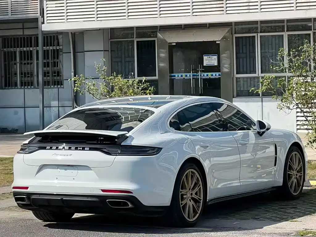 Porsche Panamera — фото 7
