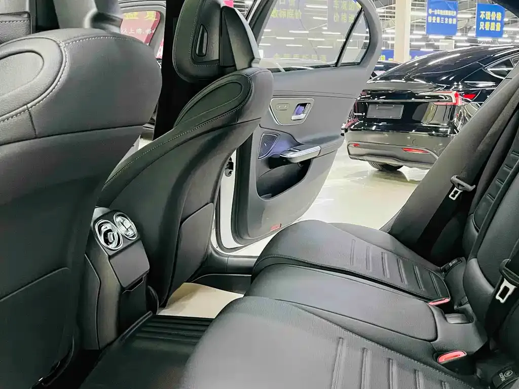 Mercedes-Benz C-Class 2023 из CN, фото 2