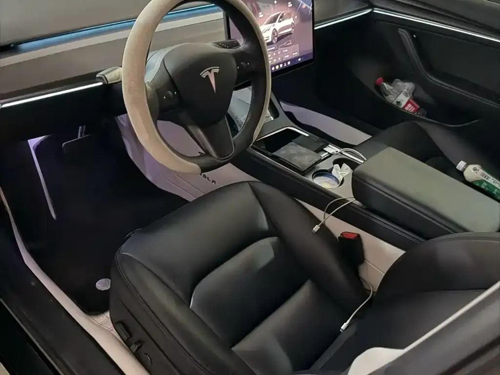 Tesla Model 3 — фото 7