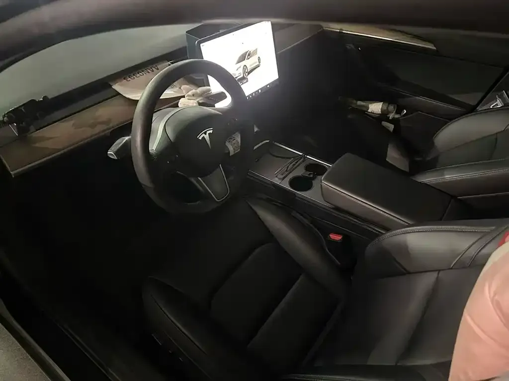 Tesla Model 3 — фото 2