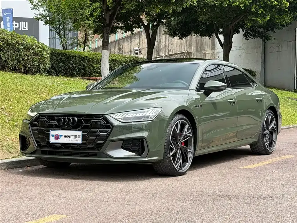 Audi A7L — фото 1