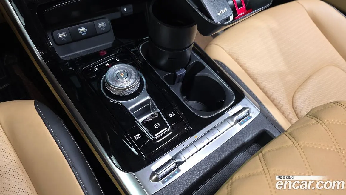 Kia Carnival — фото 10