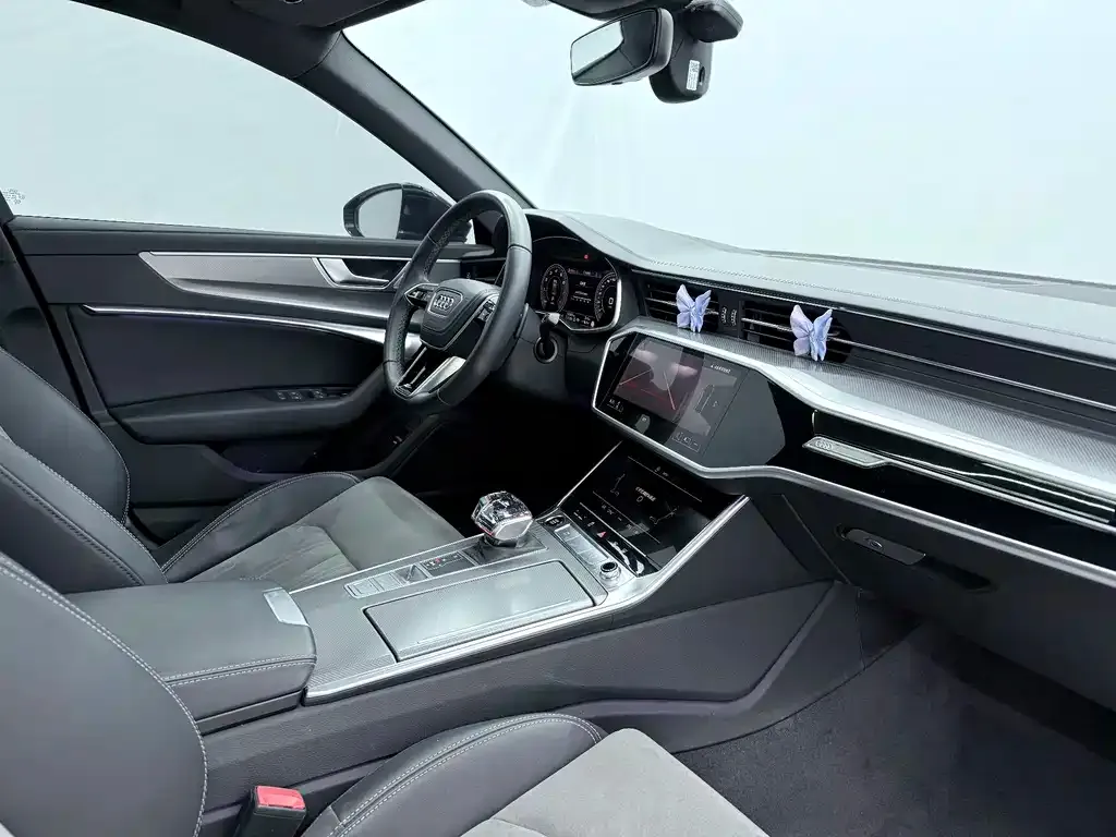 Audi A6L 2024 из CN, фото 10