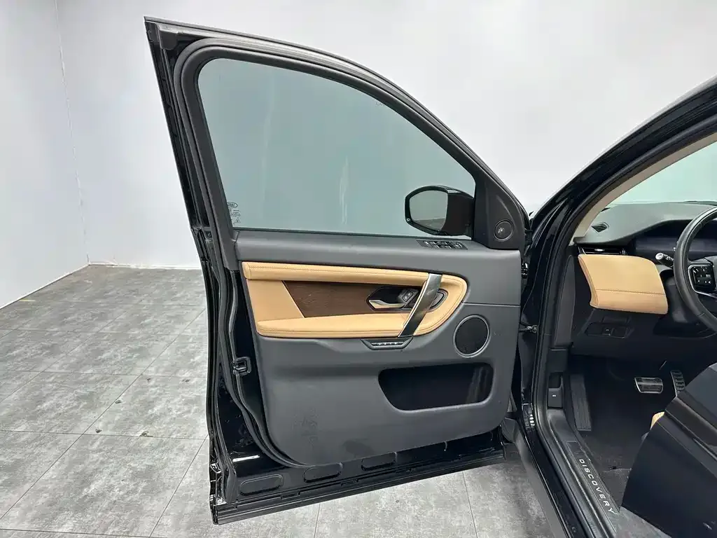 Land Rover Discovery Sport — фото 5