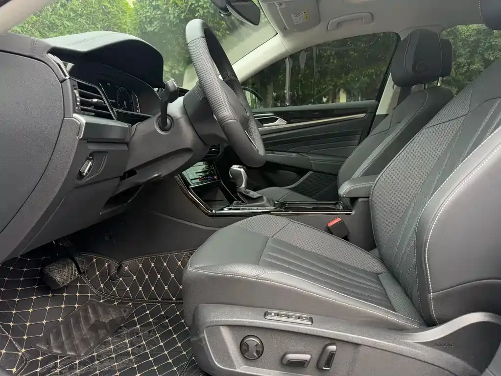 Volkswagen Passat — фото 3