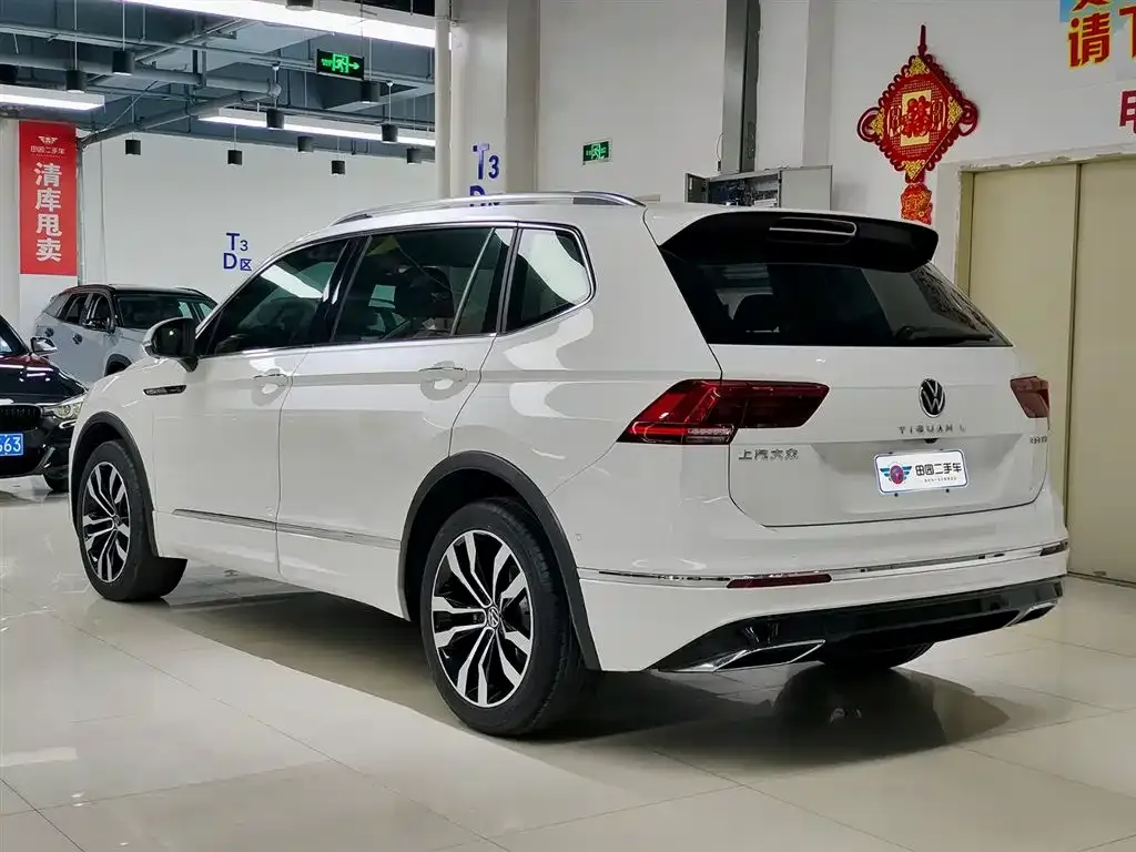 Volkswagen Tiguan L — фото 6