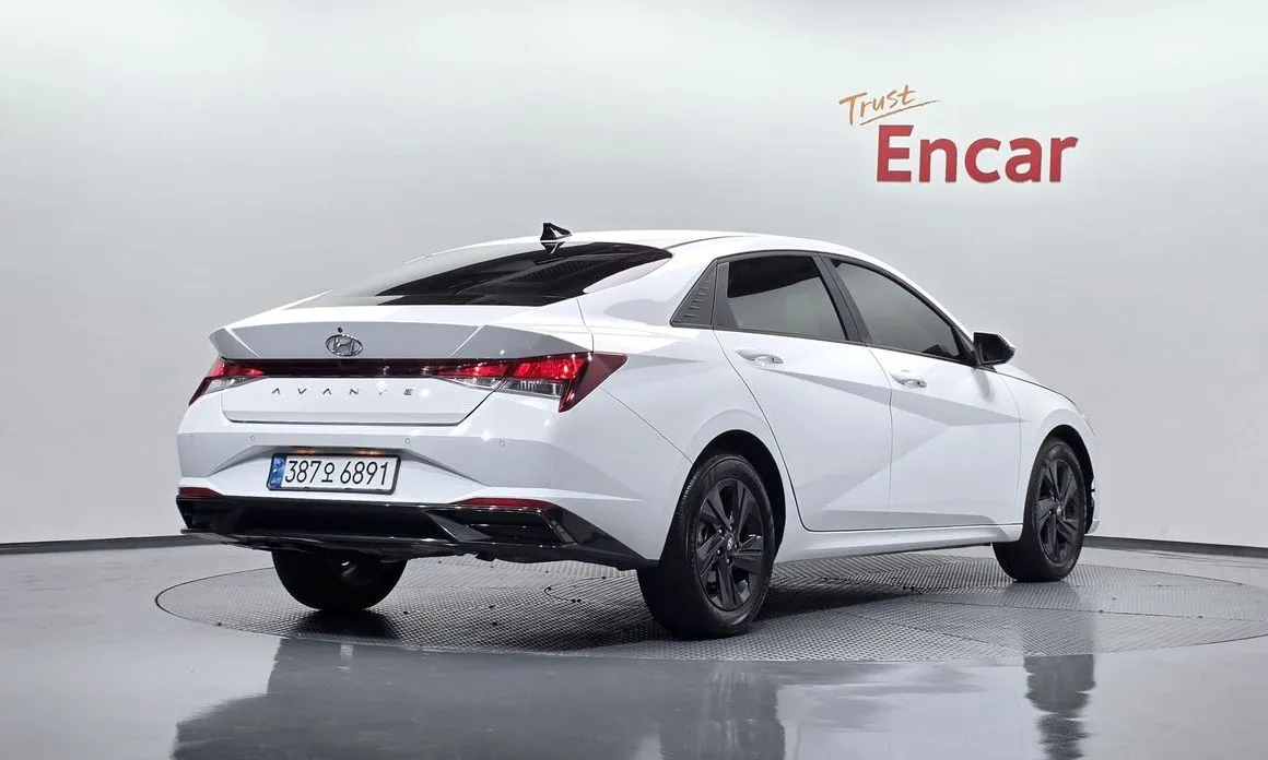 Hyundai AVANTE — фото 2