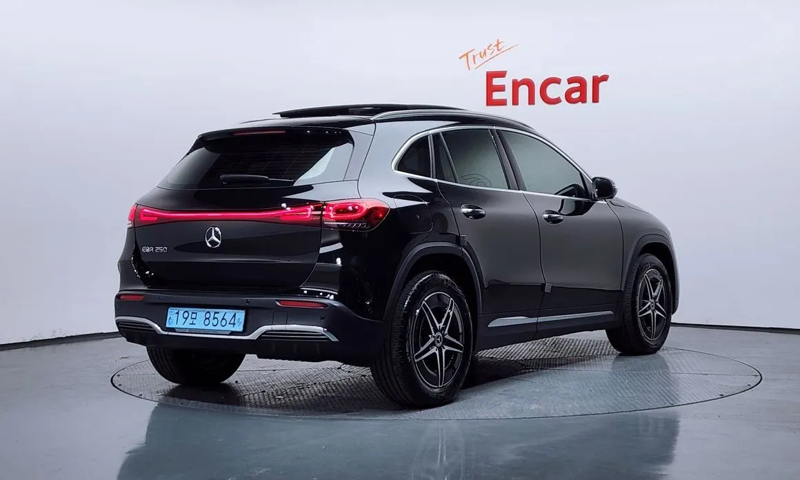 Mercedes-Benz EQA 2023 из KR, фото 2