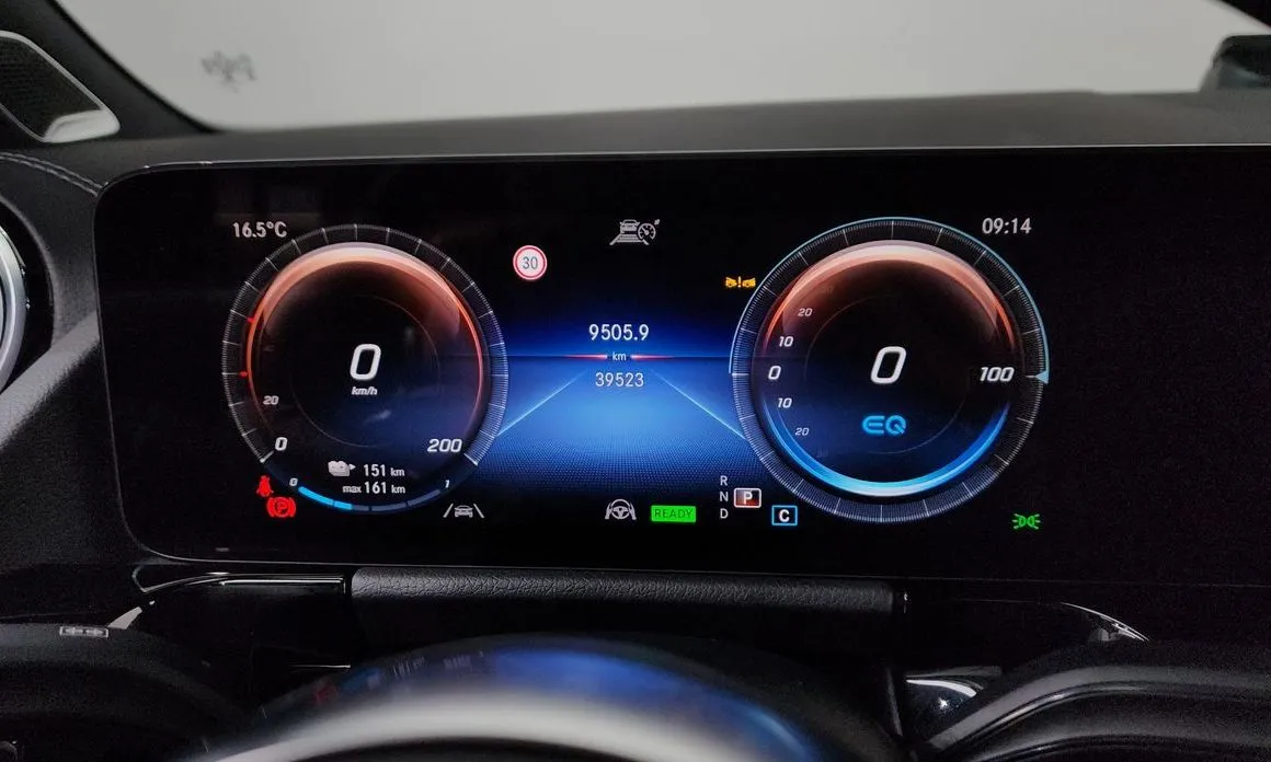 Mercedes-Benz EQA 2023 из KR, фото 5