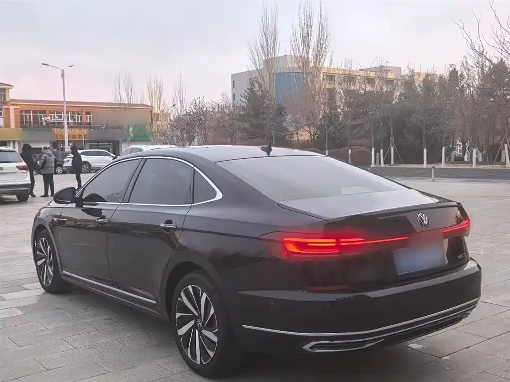 Volkswagen Passat — фото 4