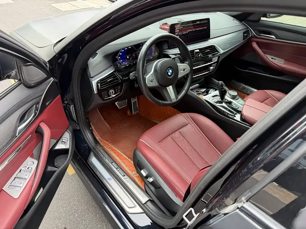 BMW 5 Series — фото 10