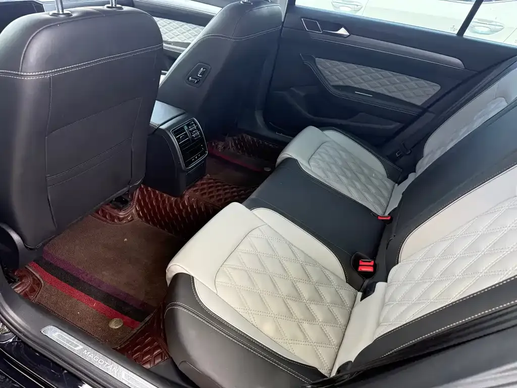 Volkswagen Magotan 2023 из CN, фото 3