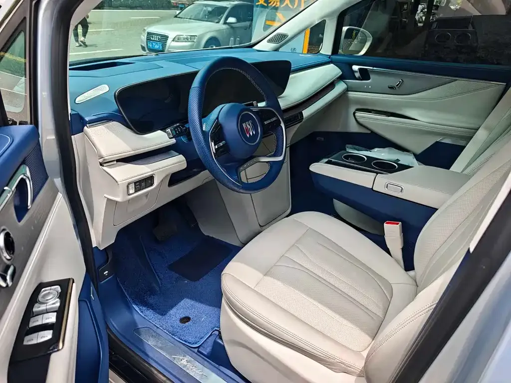 Buick GL8 Hybrid — фото 3