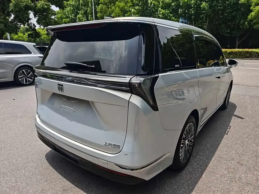 Buick GL8 Hybrid — фото 8
