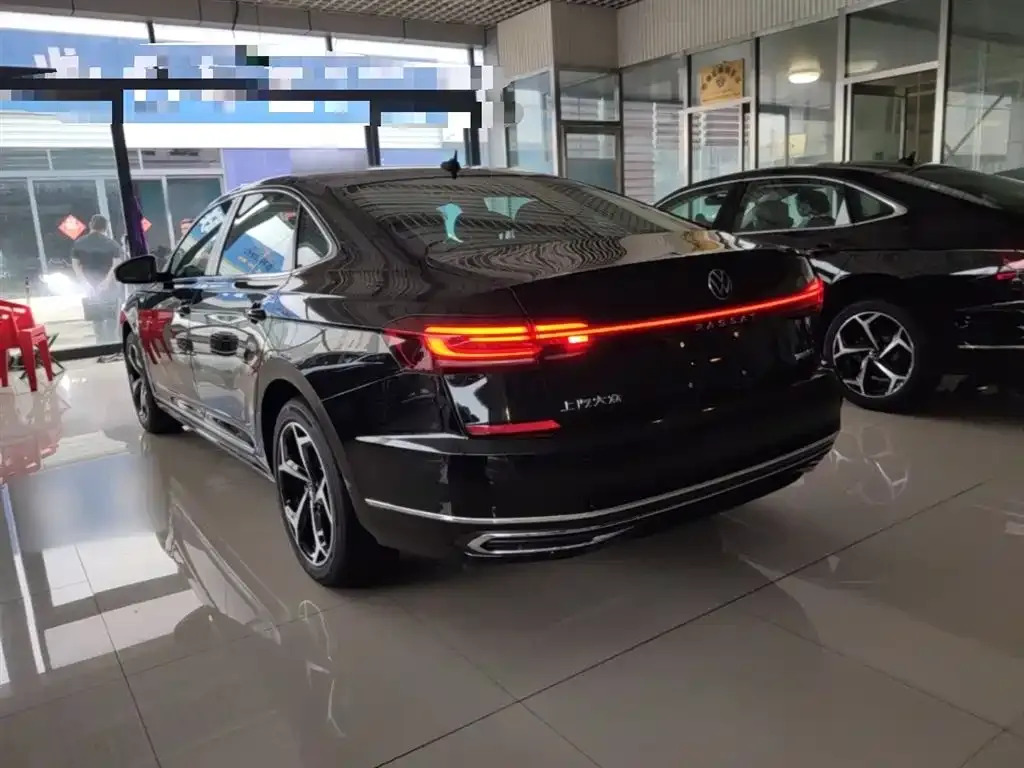 Volkswagen Passat — фото 4