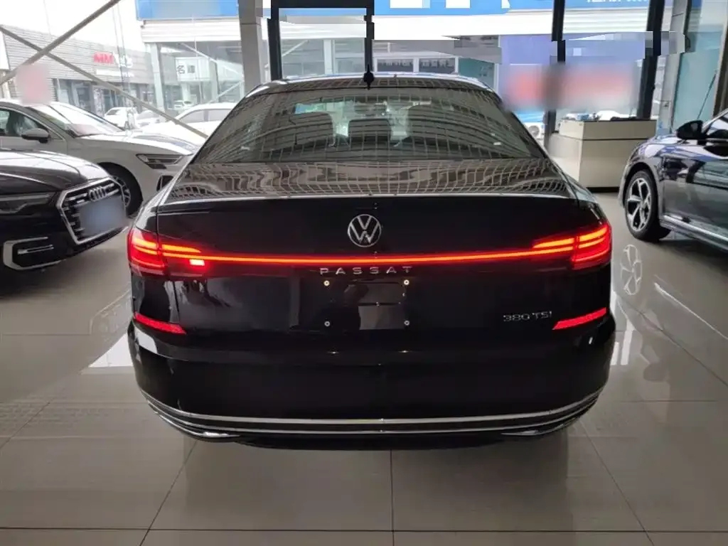 Volkswagen Passat — фото 8