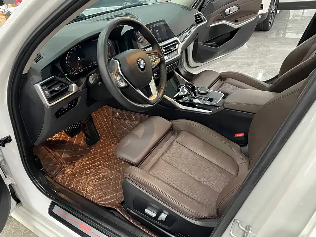 BMW 3 Series 2022 из CN, фото 7
