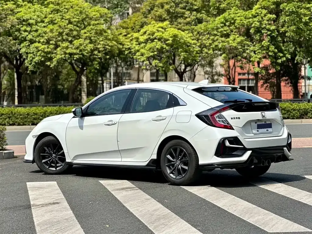 Honda Civic — фото 10