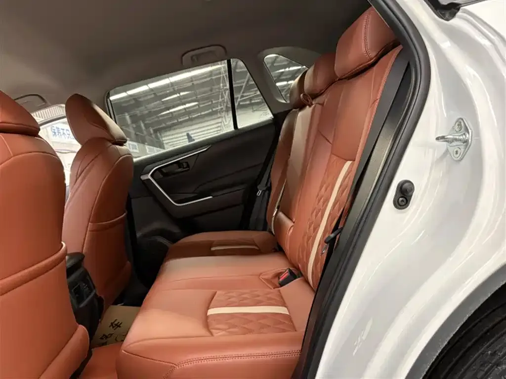 Toyota Wildlander 2025 из CN, фото 10