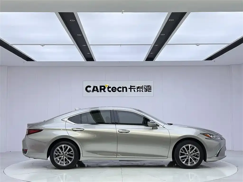 Lexus ES — фото 7