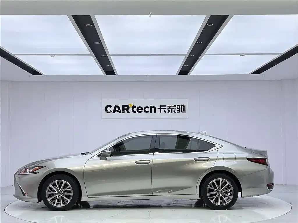 Lexus ES — фото 4