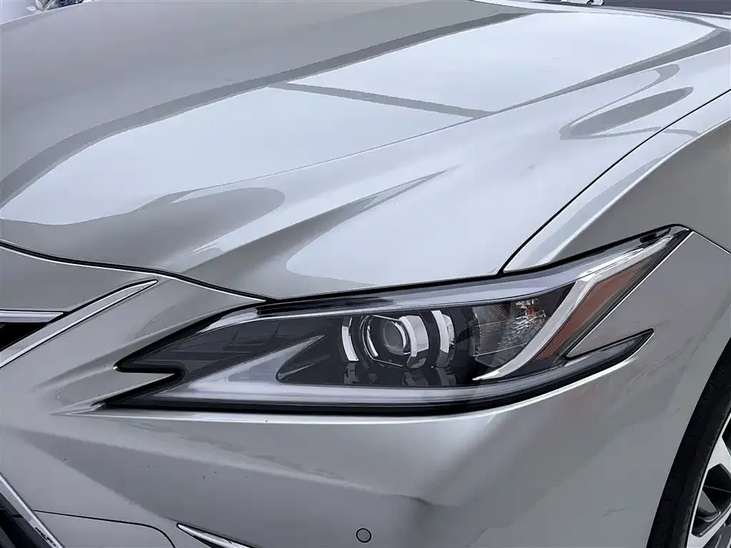 Lexus ES — фото 9