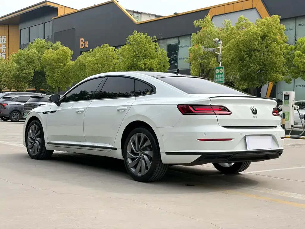 Volkswagen CC — фото 9
