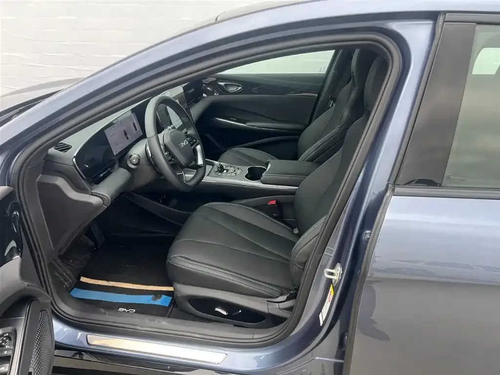 BYD Seal — фото 9