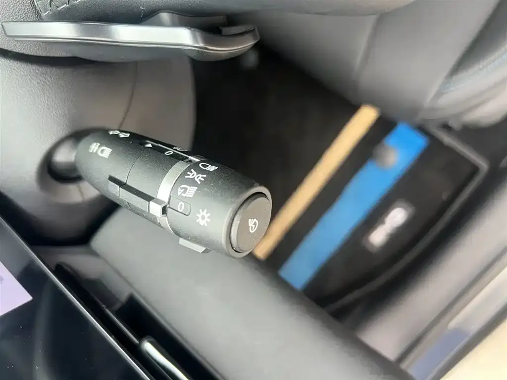 BYD Seal — фото 3