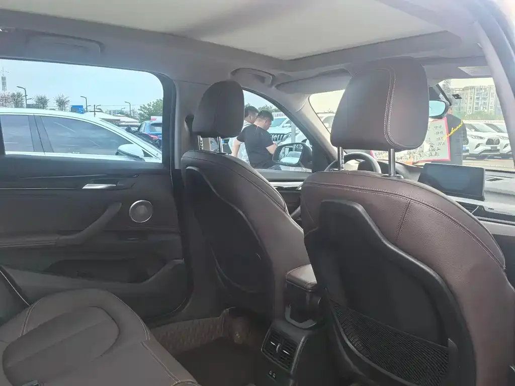 BMW X1 2022 из CN, фото 3