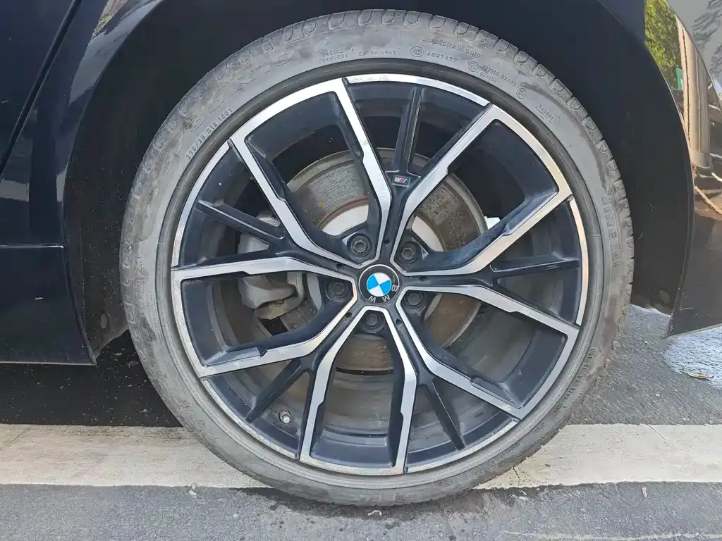 BMW 5 Series 2022 из CN, фото 10