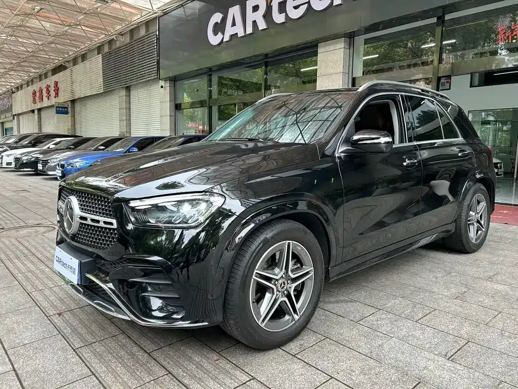 Mercedes-Benz GLE — фото 1