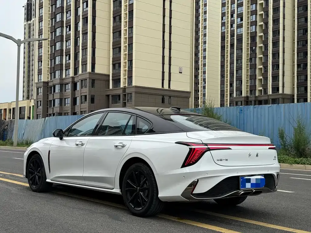 Hongqi H6 — фото 4