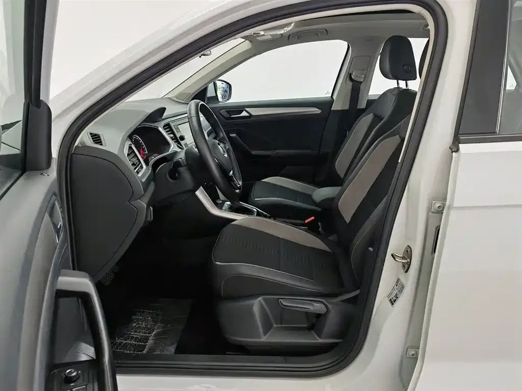 Volkswagen T-Roc 2021 из CN, фото 5