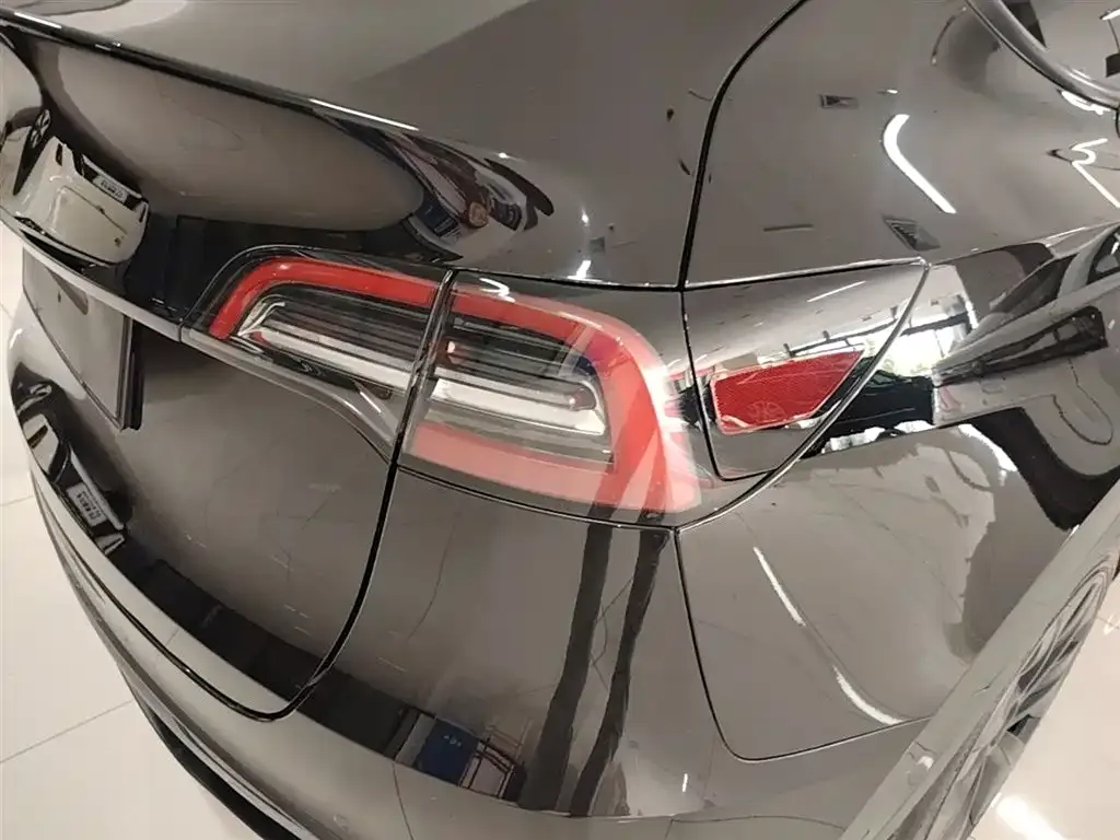 Tesla Model Y 2023 из CN, фото 6