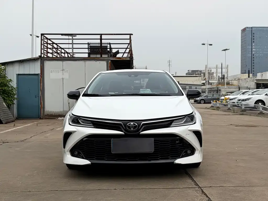 Toyota Corolla — фото 4