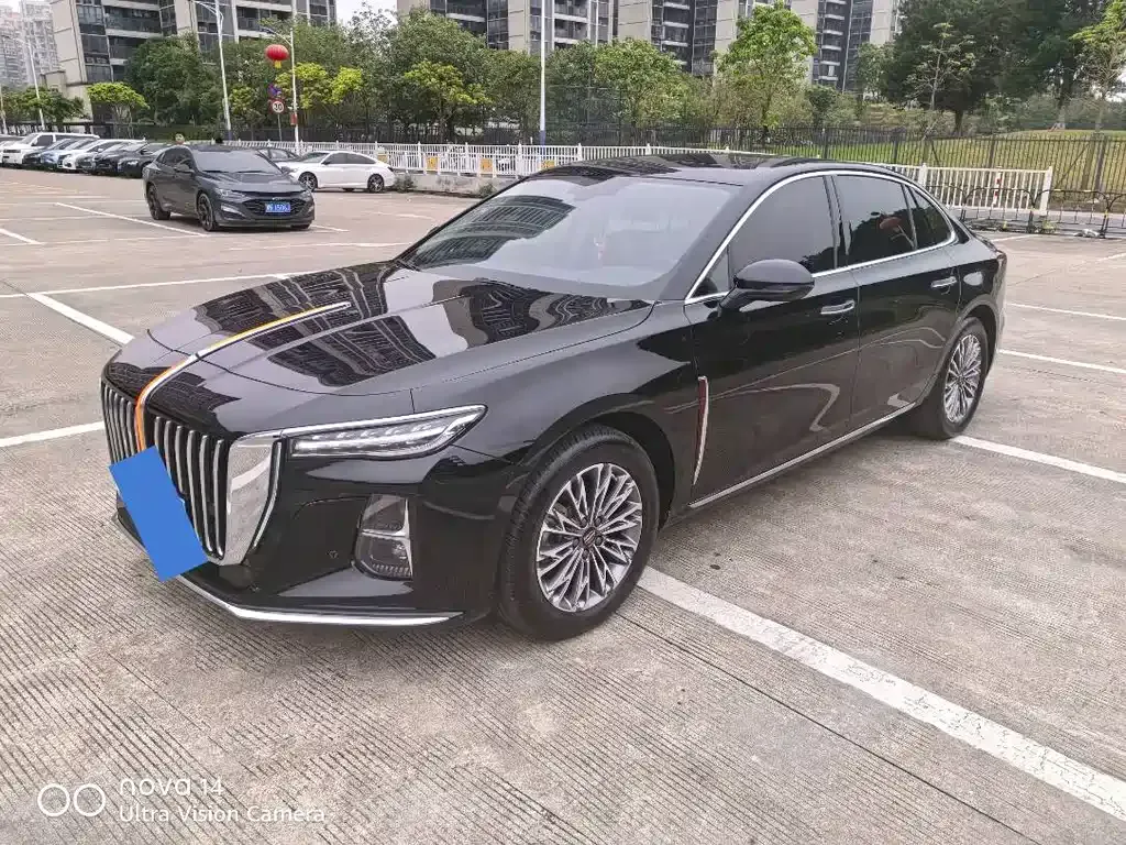 Hongqi H5 — фото 1