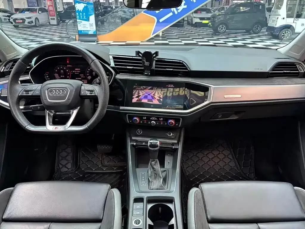 Audi Q3 Sportback — фото 3